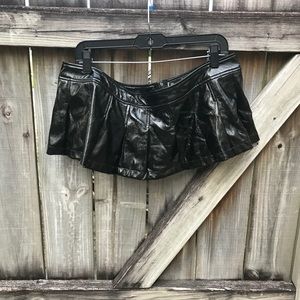 👀🙈🙊 LIP SERVICE  mini